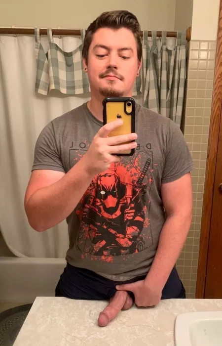 Bored, canβt sleep, and horny as fuck. Who can help?