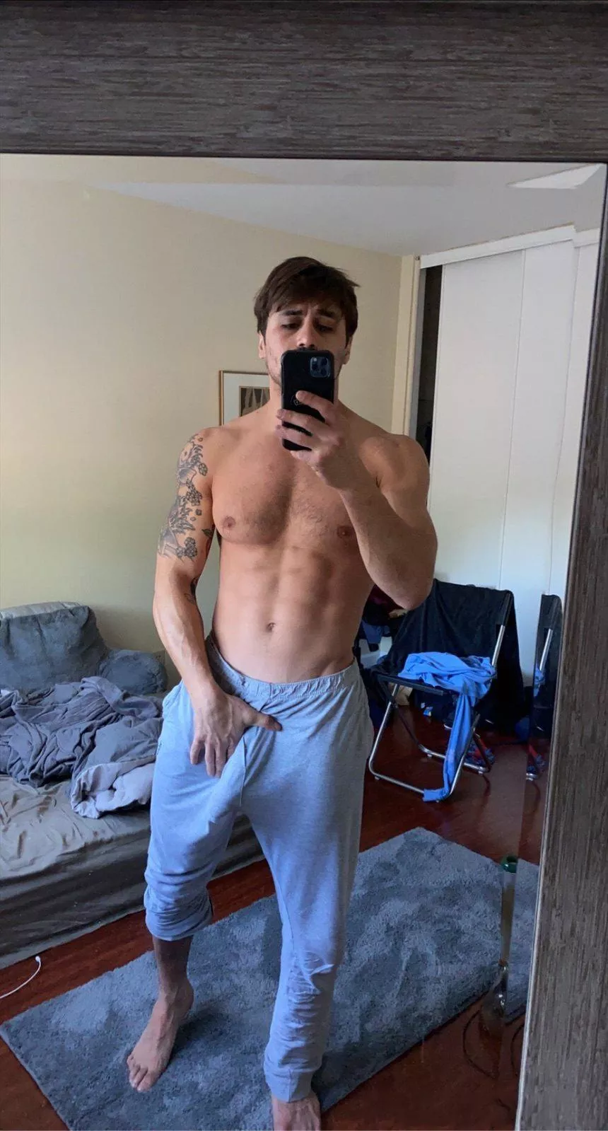 Bored, hit me up. Let's chat. Bored, hit me up. Let's chat.