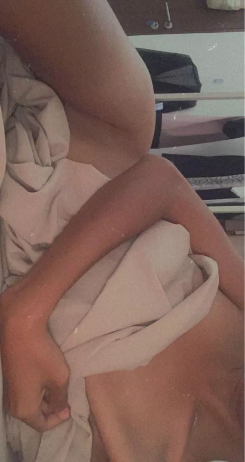 bored & horny in Bali 😬✌🏻