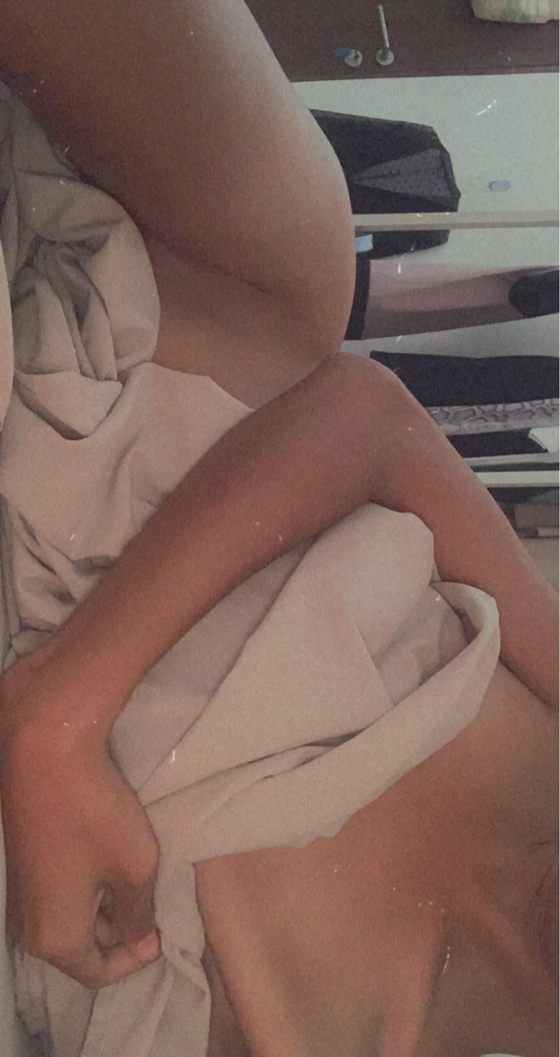 bored & horny in Bali 😬✌🏻