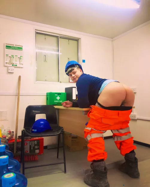 Boss said he wanted to see me in his office? π