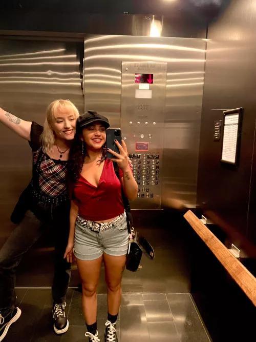 Both braless itโs the only way ๐