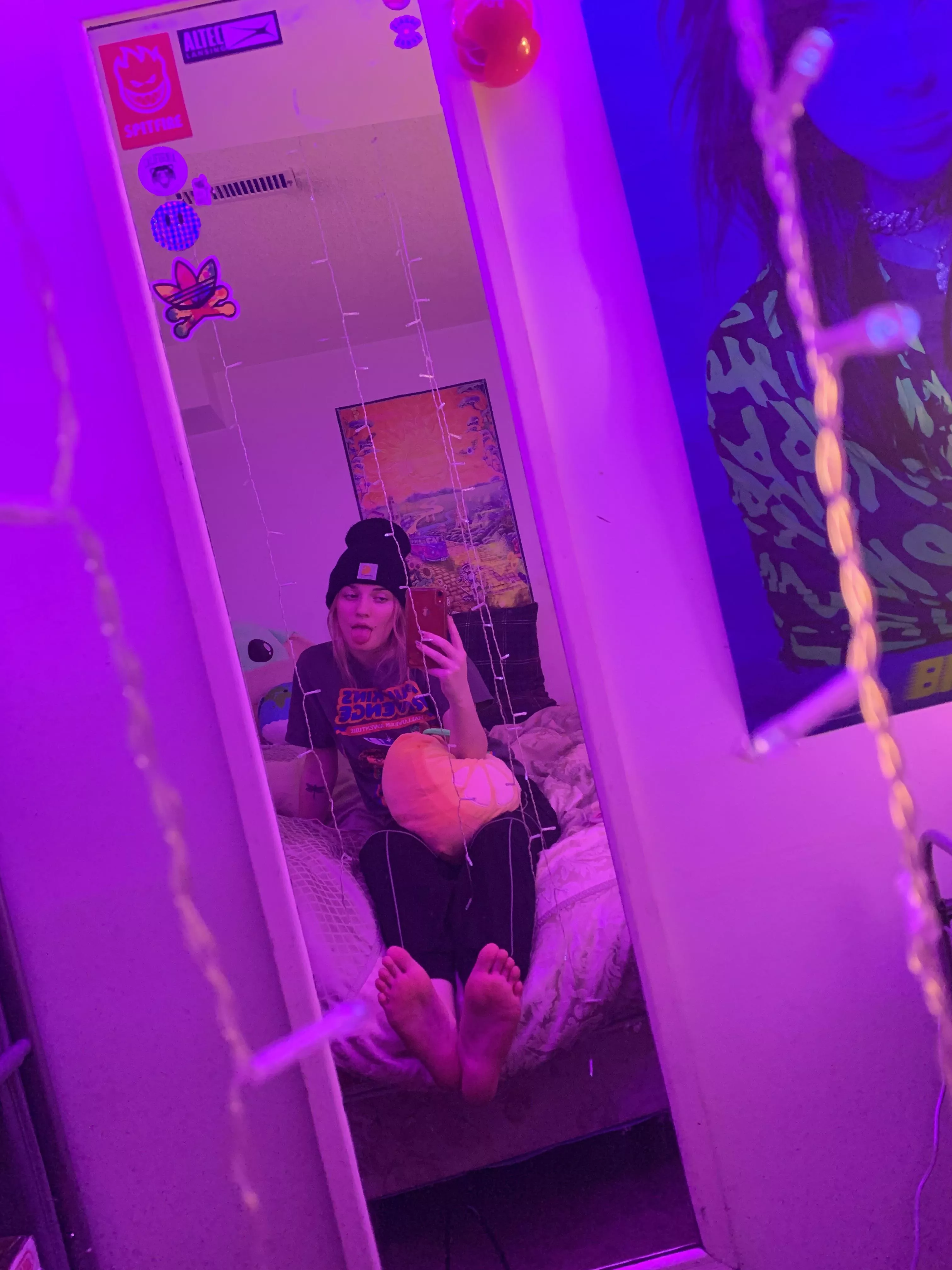 bow down to my soles 😈💓