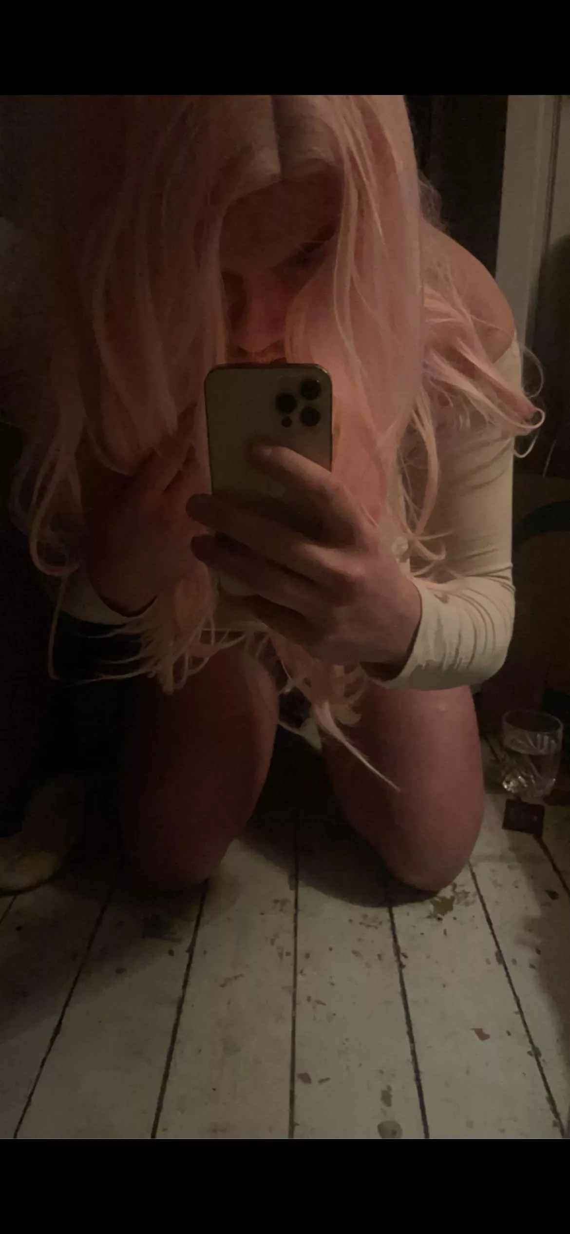 Bowing down as a good sissy should 🐷🥰…