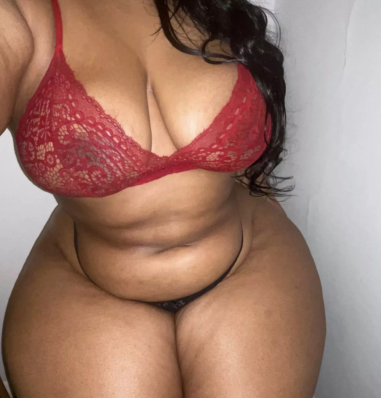 Bra on or off? 😏 Bra on or off? 😏