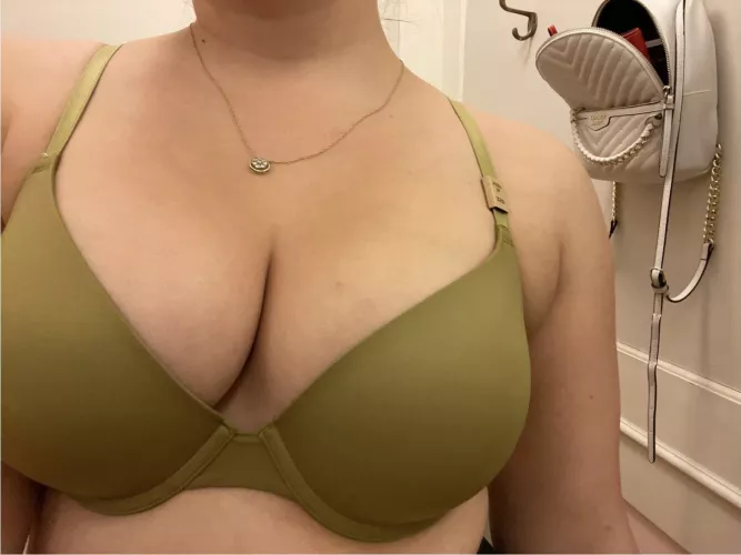 Bra shopping π