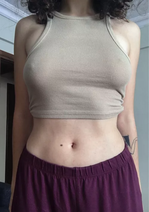 braless morning🤭