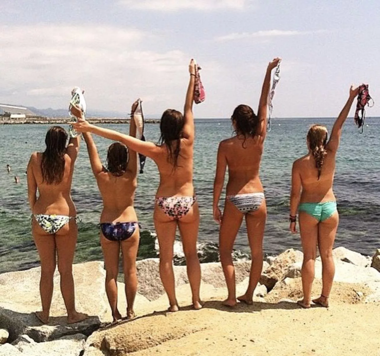 Bras off Bras off