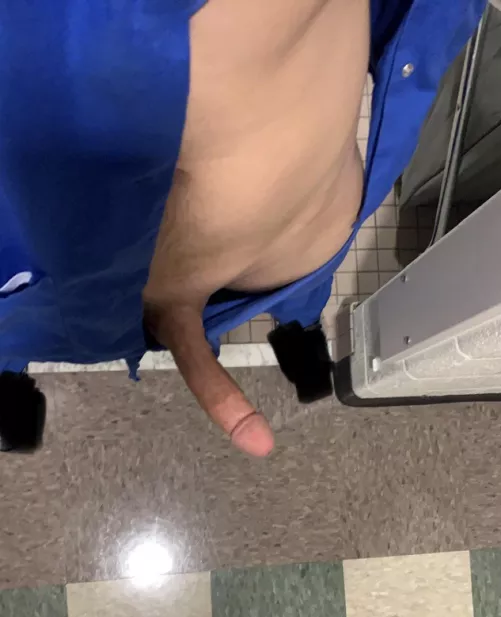 Break time, team meeting in the locker room.