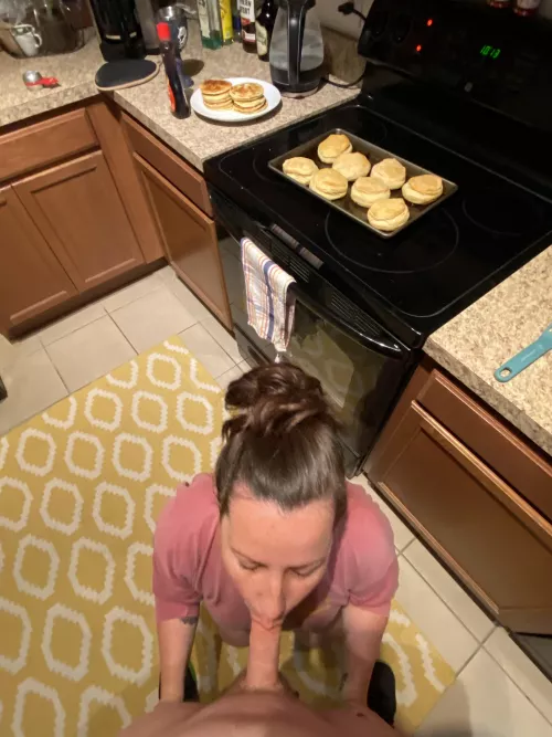 Breakfast and blowjobs anybody? 😈 O-C Breakfast and blowjobs anybody? 😈 O-C