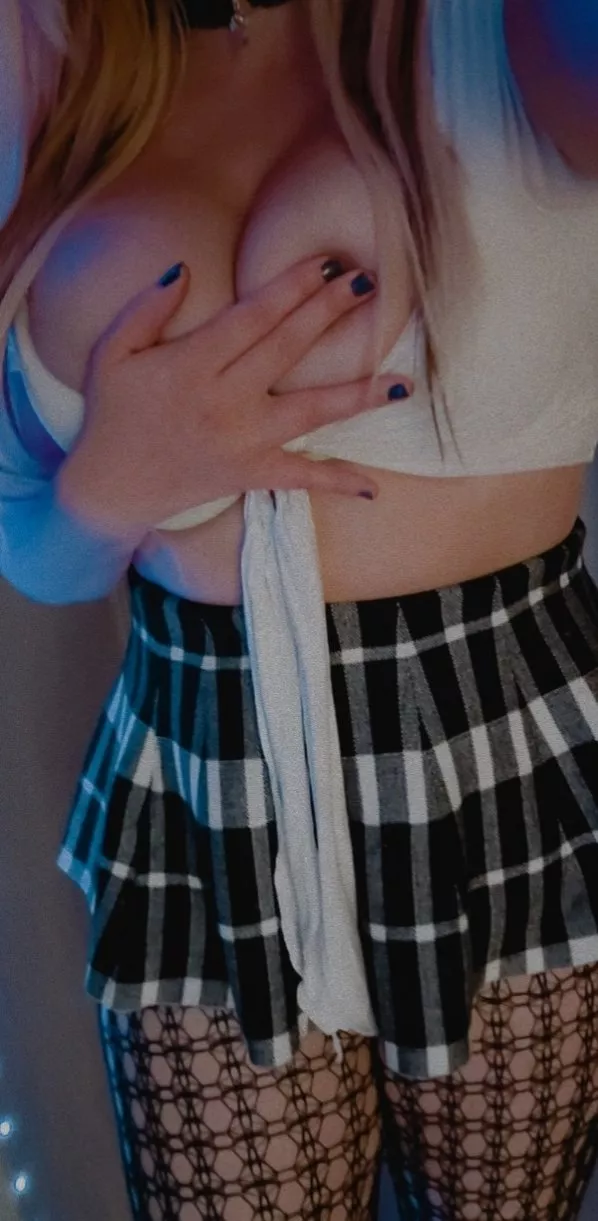 Breaking all the rules at the girl school ;) Come see! Breaking all the rules at the girl school ;) Come see!
