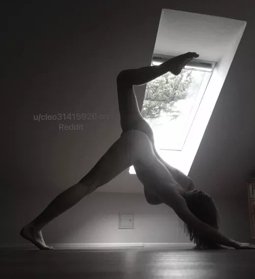 Breathe in and out and stretch a little bit more [f]