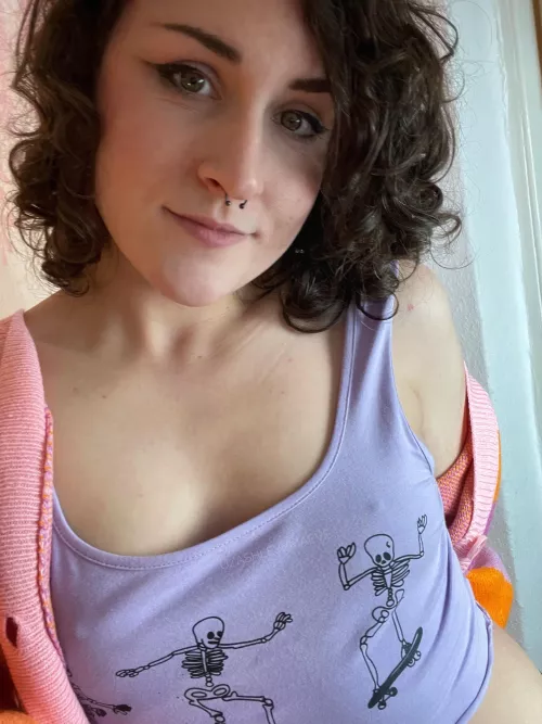 Brunette curls š