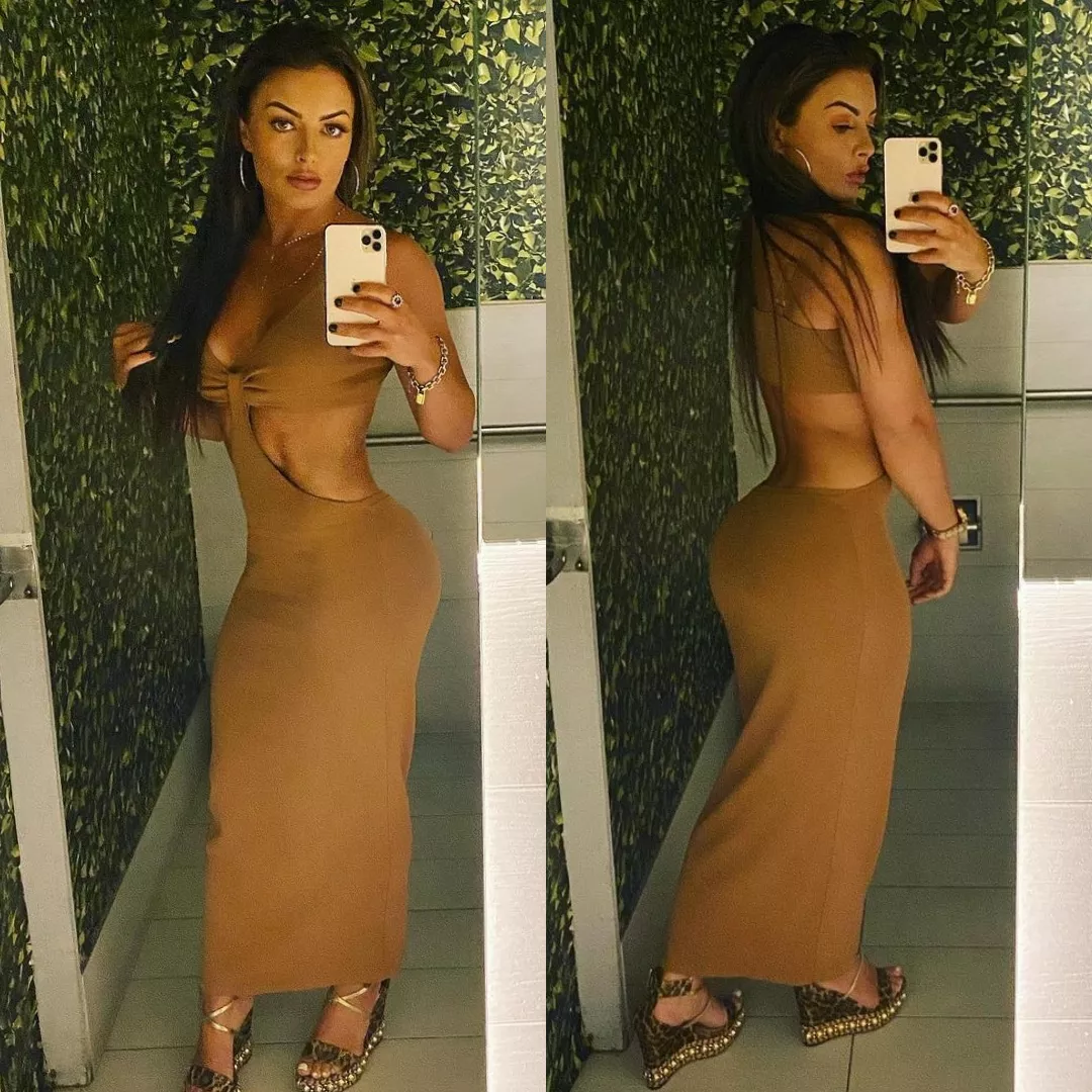 Brunette Mandy Rose 🤤🤤 Brunette Mandy Rose 🤤🤤