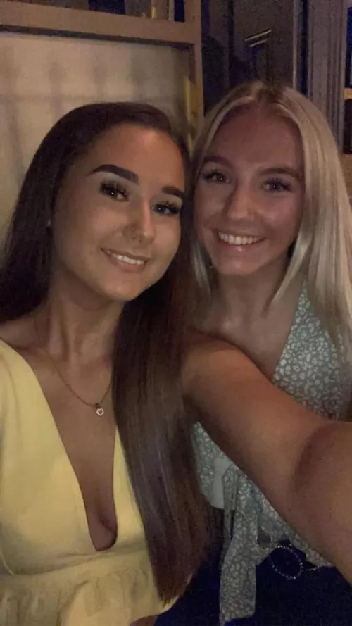 Brunette or blonde Brunette or blonde