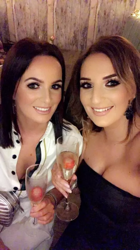 Brunettes Brunettes