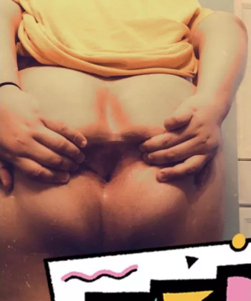 Bttm looking for a daddy (30+) in North Carolina