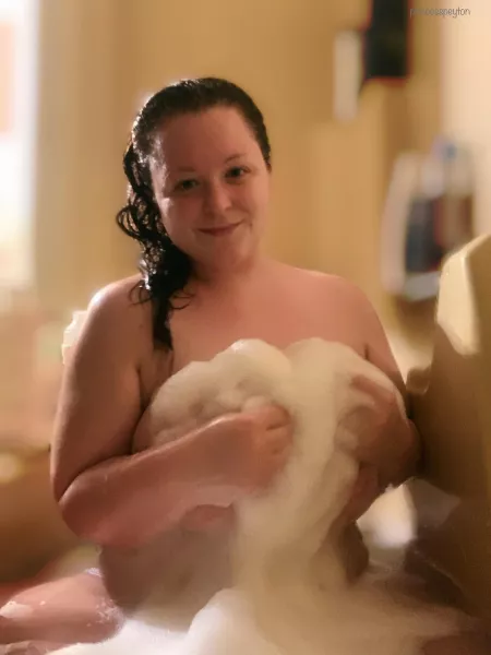 bubble baths are my fav 💟 bubble baths are my fav 💟