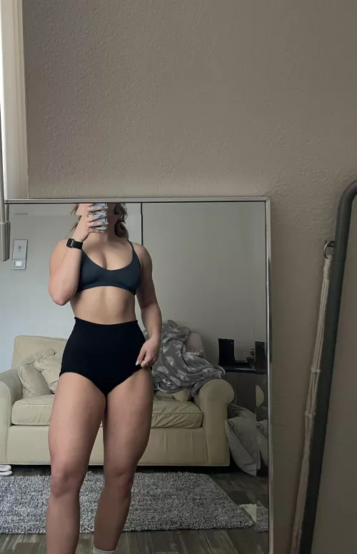 built these π¨ do you think gym bunnies are hot?