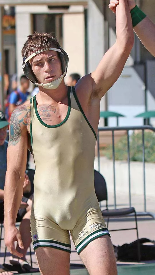 Bulging Tattoo Bulging Tattoo