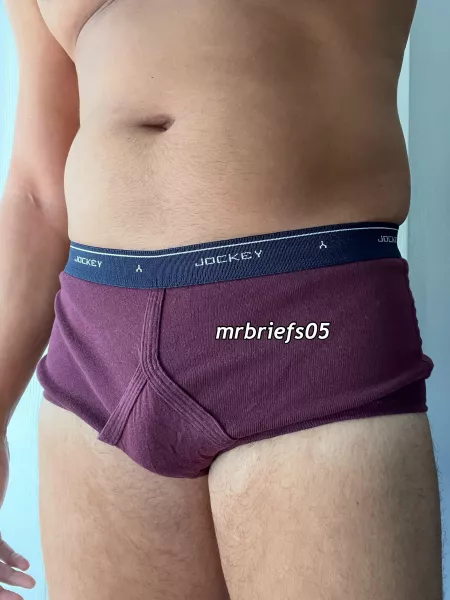 Burgundy To Go With Some Wine 🍷…Cheers 😘