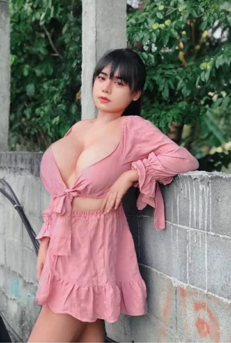 Busty Filipina Teen Busty Filipina Teen