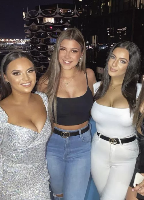 Busty girls Busty girls