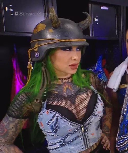 Busty Shotzi