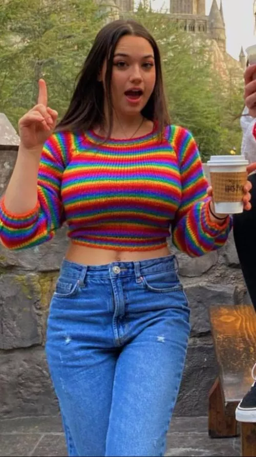 Busty Sofia