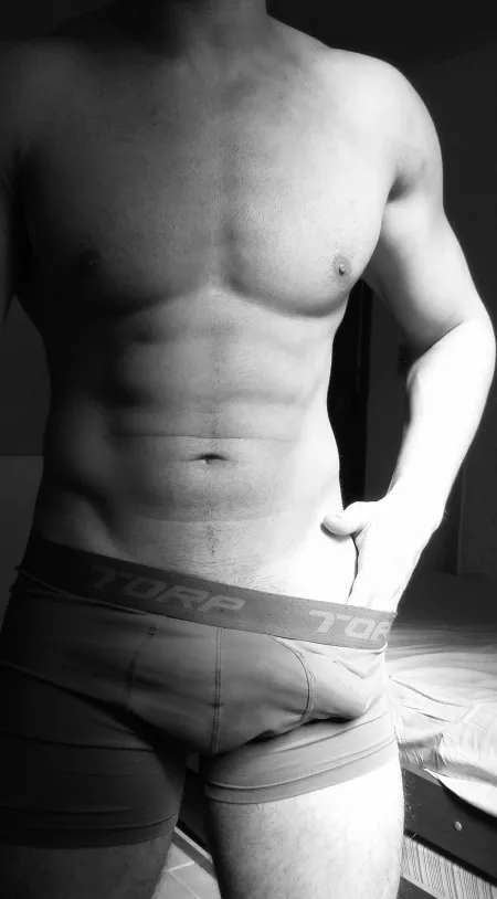 B&W makes things sexier, right? B&W makes things sexier, right?