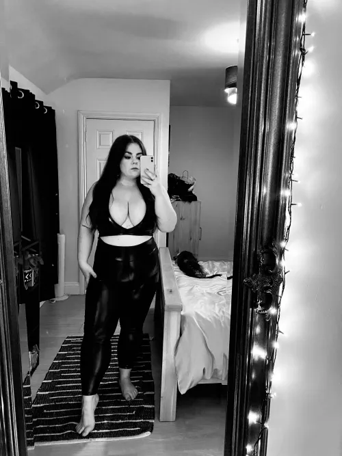 B&W makes this latex outfit look better B&W makes this latex outfit look better