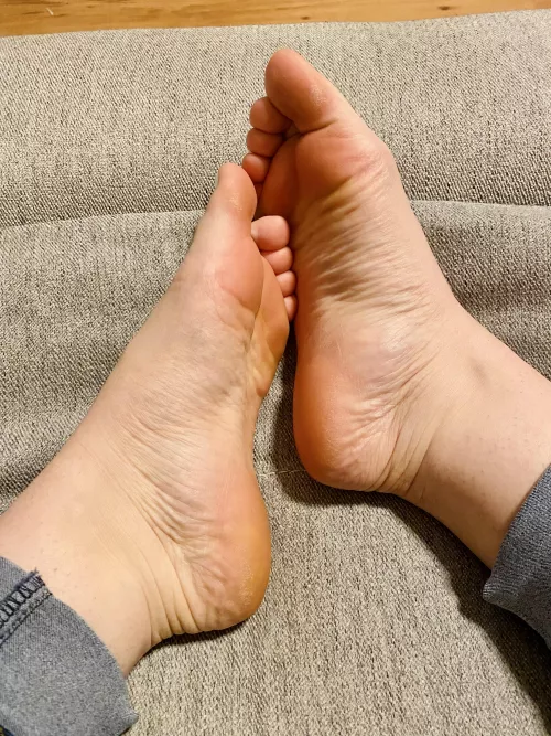 Call me crazy but hereβs some soles on toesday π