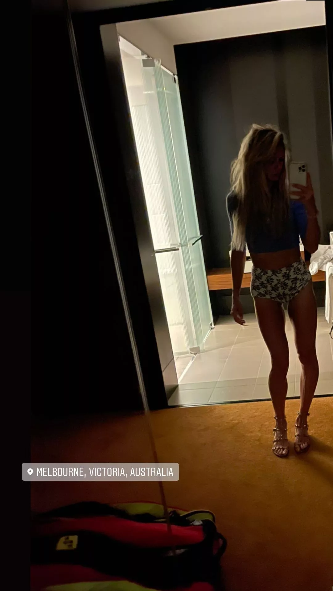 🇮🇹 🎾 Camila Giorgi wearing close to nothing... Invisible clothes