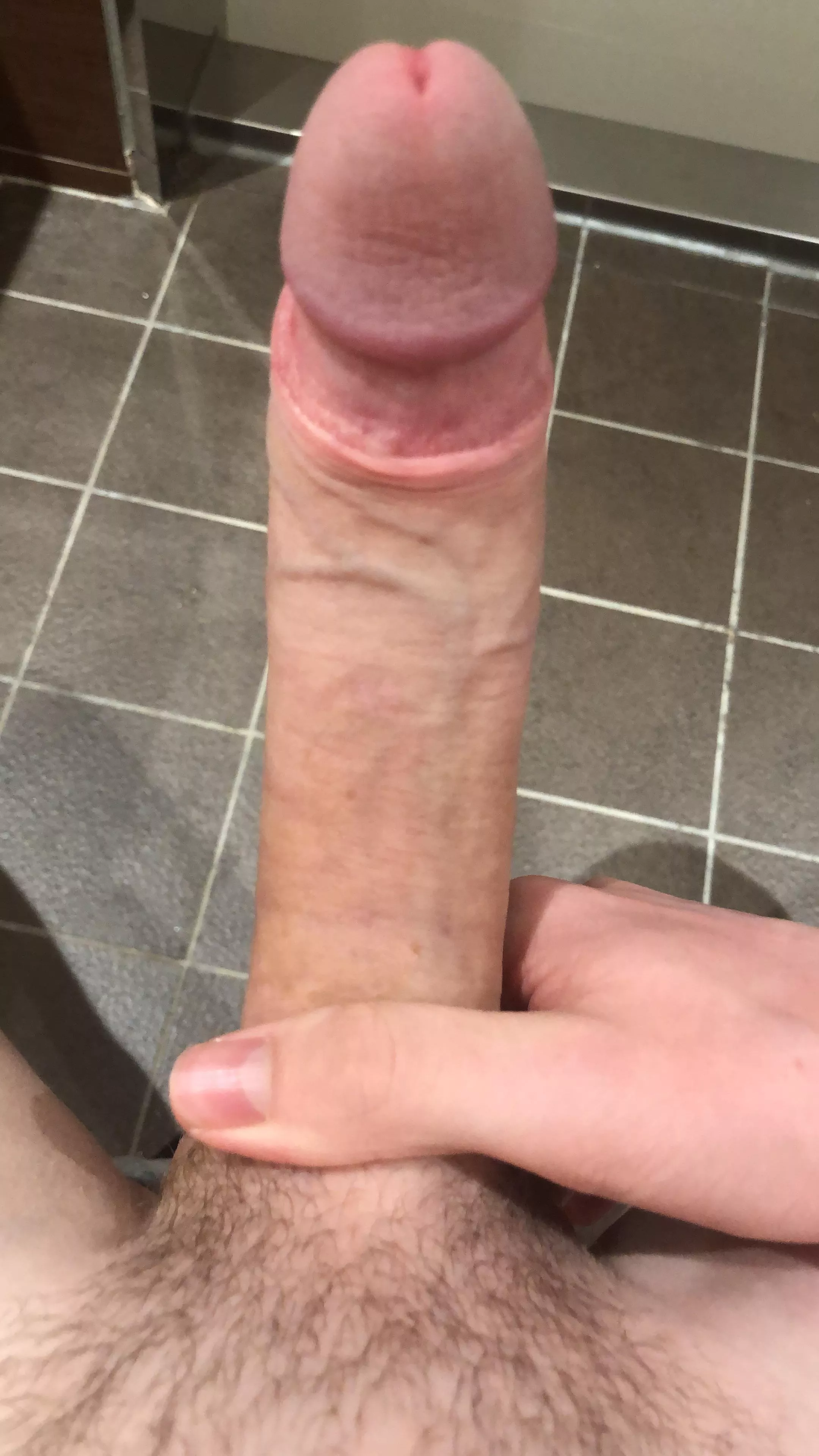 Can any shemale/transgender give me a descriptive dick rate?