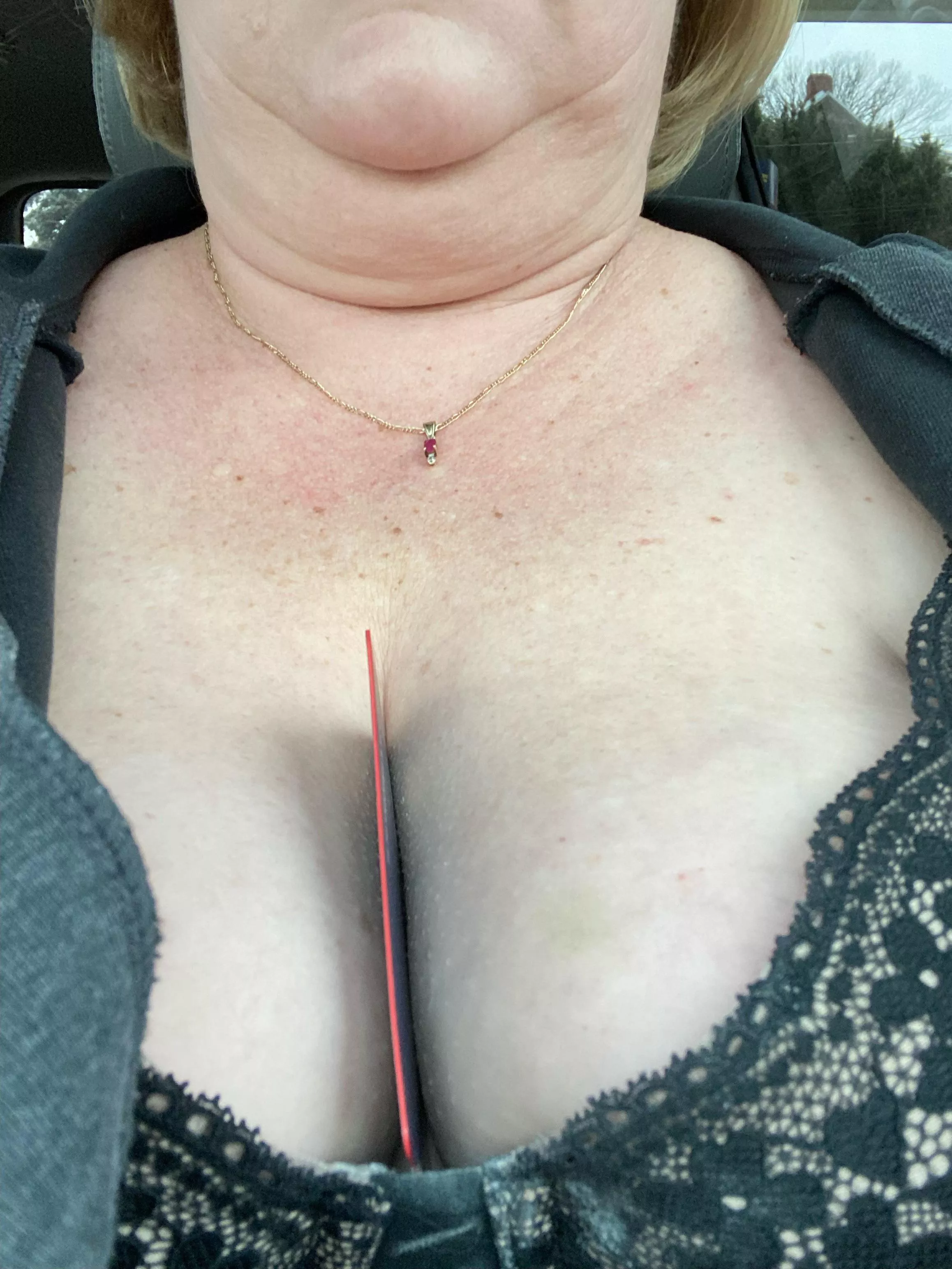 Can anyone help my wife with my cc. She said it won’t swipe. On k i k at offshowing386