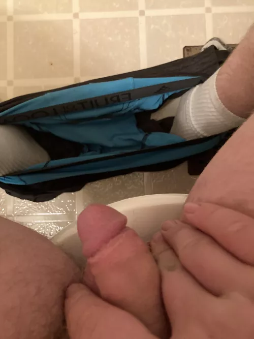 Can anyone make me hard and cum?
