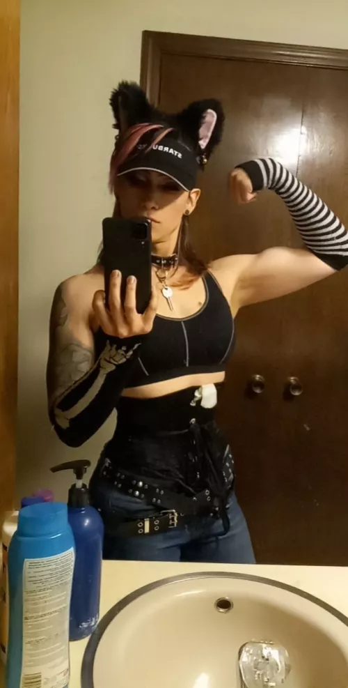 Can I be a stronk femboy? 🥺