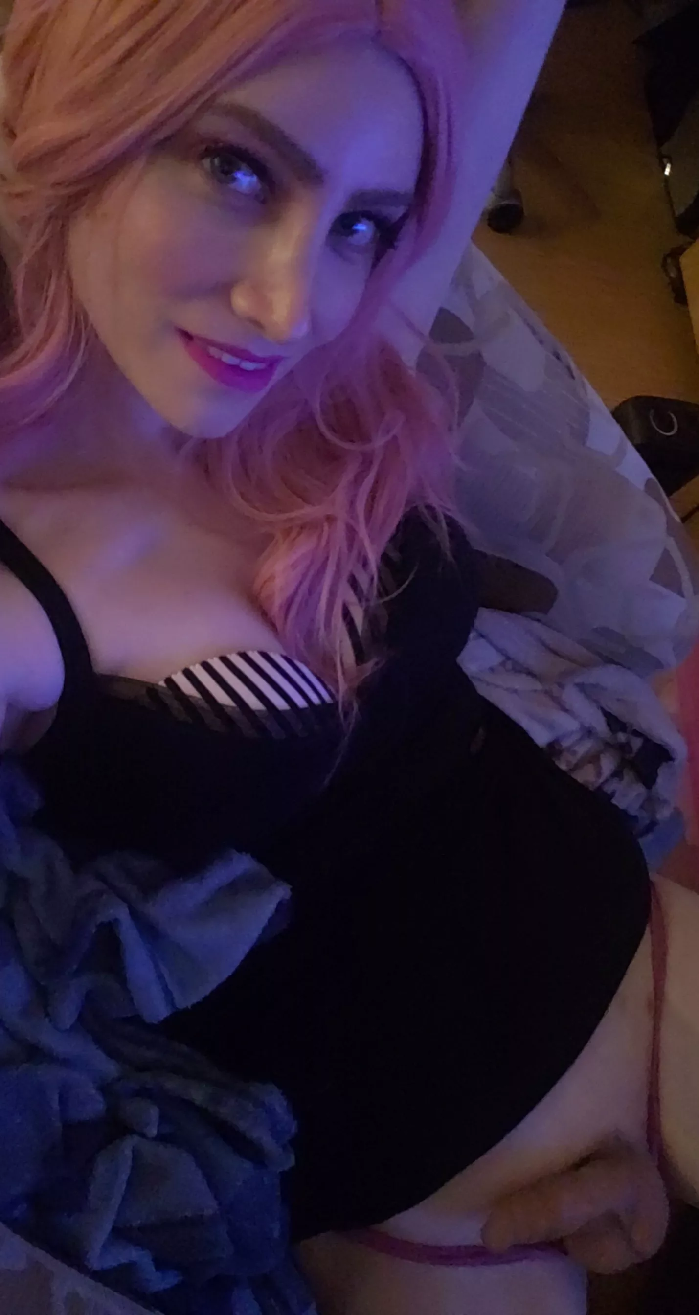 Can I be the cherry on top of your Sunday? 😊😘