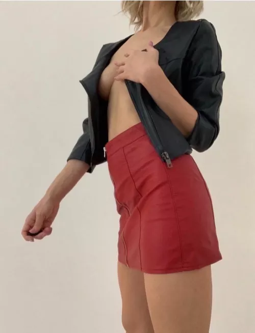 Can I be your favorite babe on Reddit today? Can I be your favorite babe on Reddit today?