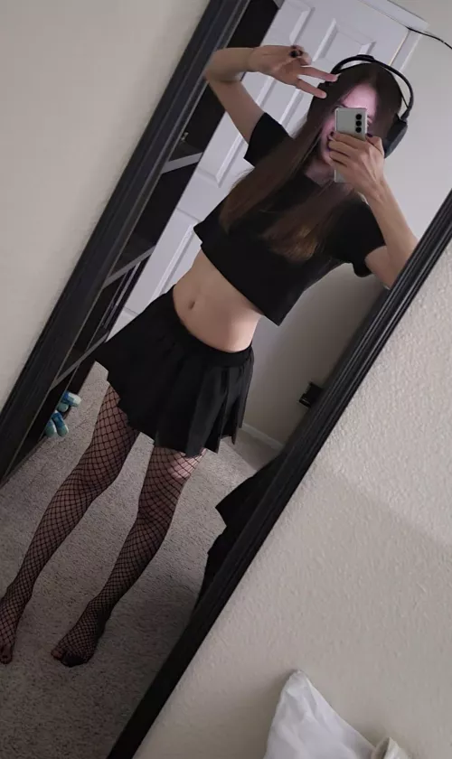 can i be your femboy goth gf?? 🥰☺️