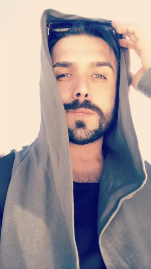 Can I find someone on this times to give affection and support? Not just a object for fun 😔