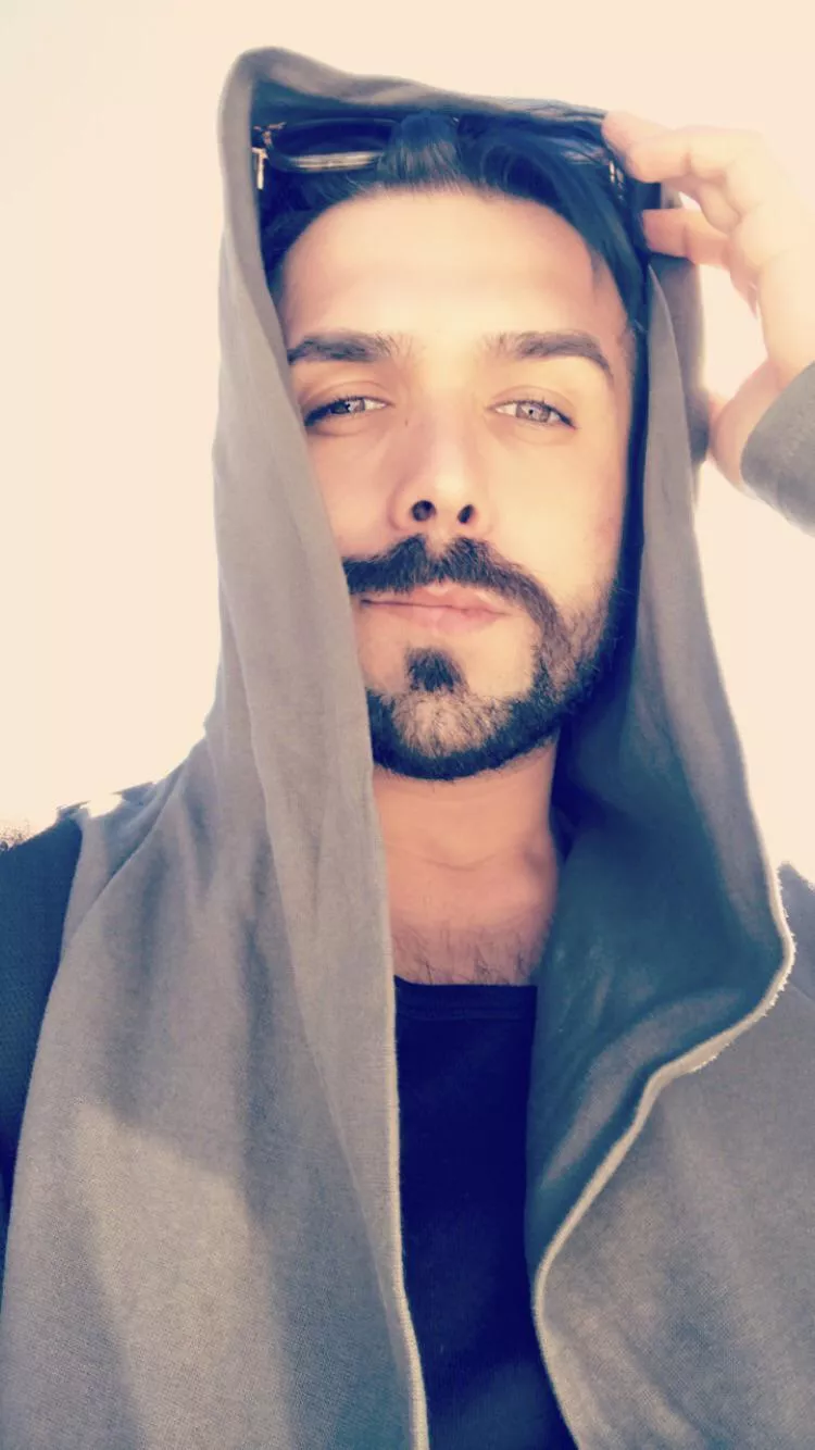 Can I find someone on this times to give affection and support? Not just a object for fun 😔