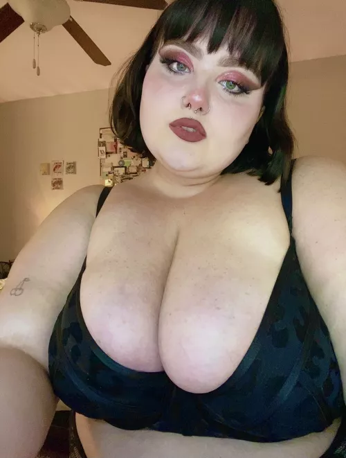 can i milk the cum out of your cock with my big tits? π₯Ί