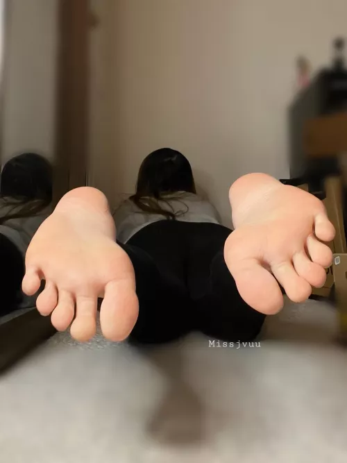 Can I rest my soles on you?