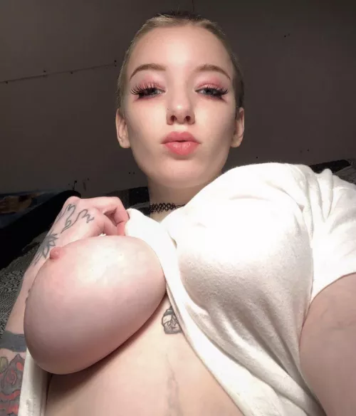 can i send you pics like this while you’re at work?