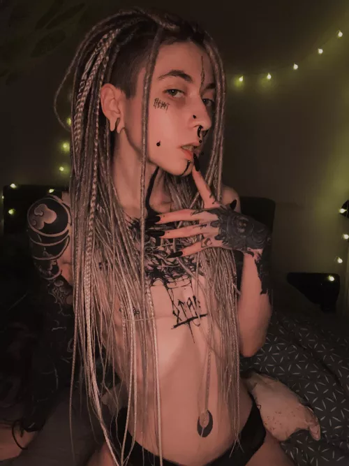 can i sit on your face?🐈⬛🖤 can i sit on your face?🐈⬛🖤