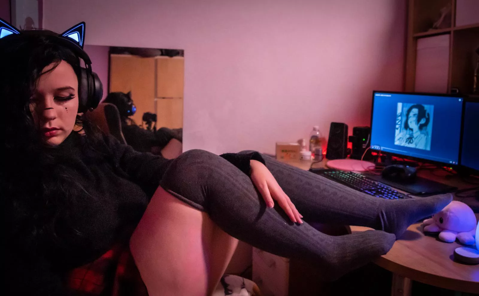 Can I sit on your lap when you play some video games? 🥺