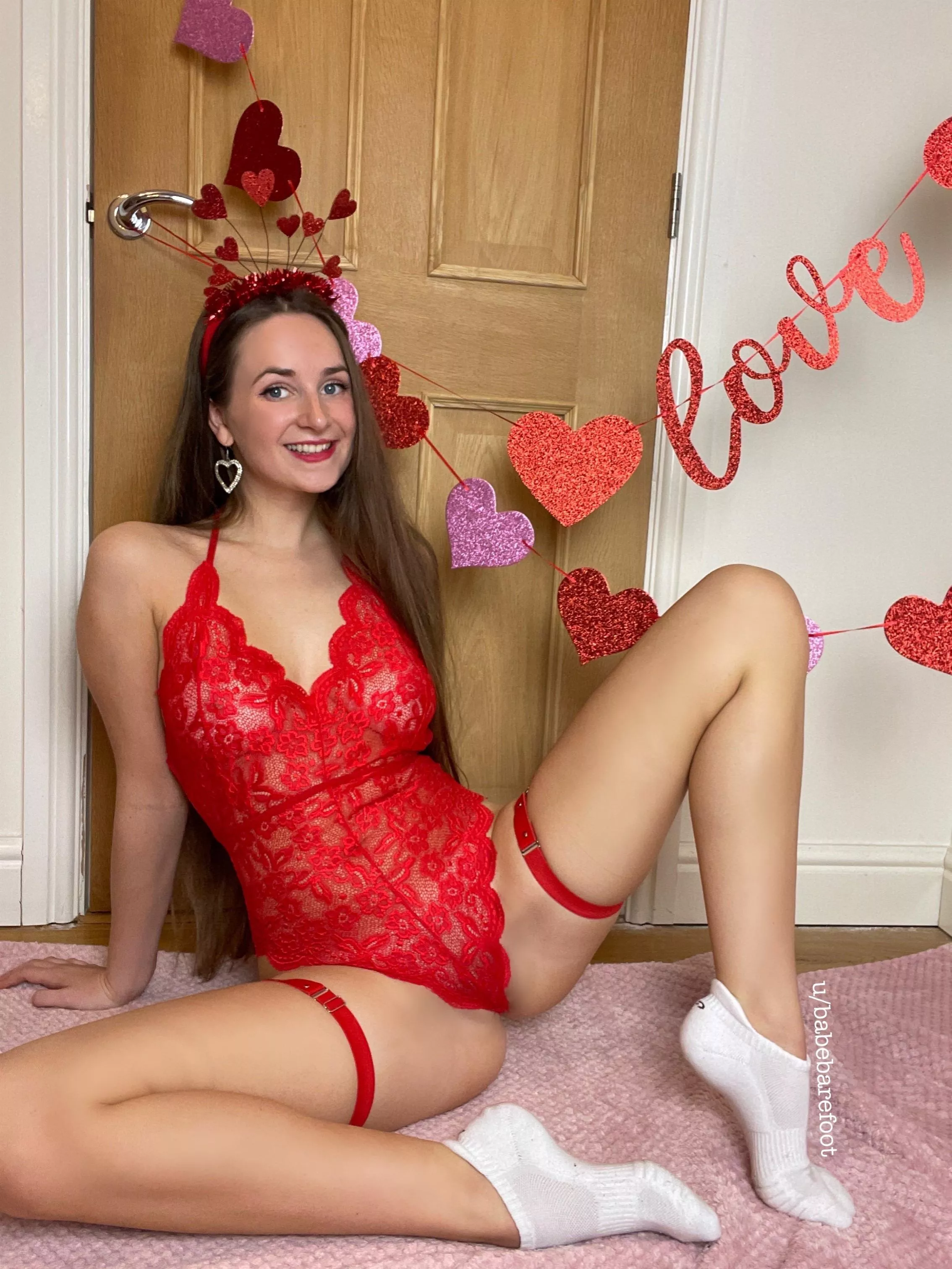 Can I stroke you whilst wearing my cotton socks?🥺🤍