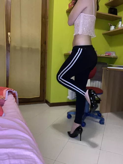 can i wear these in your room?