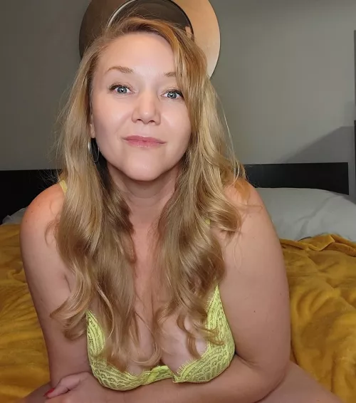 Can mMoms be sexy at 48?